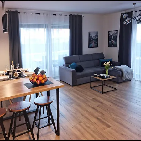 Spokojna アパート *